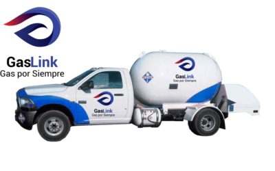 Pipa de Gas LP para su distribución y surtido de tanques