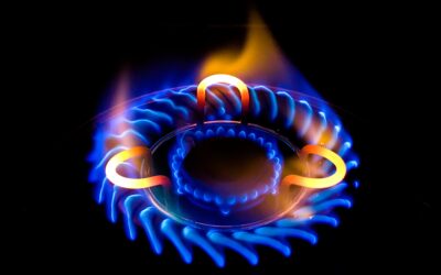 Guía para elegir el mejor proveedor de gas LP en línea contacto gaslink pedir gas lp - primer plano hermosa llama azul estufa gas 400x250 - Blog Gaslink 2020